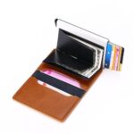 porte-cartes chic et fonctionnel en métal